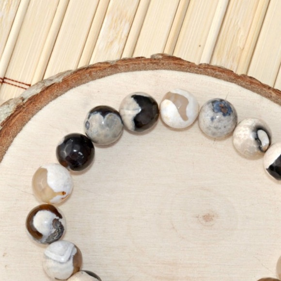 Black and Tan Cross Beaded Stretch Coffee and Cream Fire Agate Beads - Picture 3 of 4